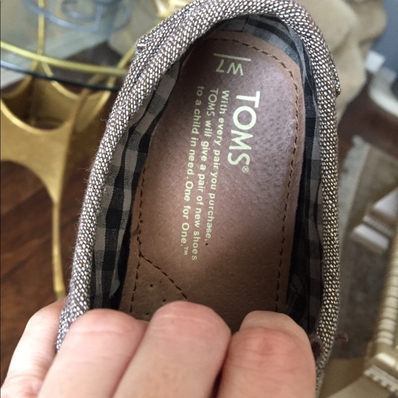 TOMS - Picture 6 of 6